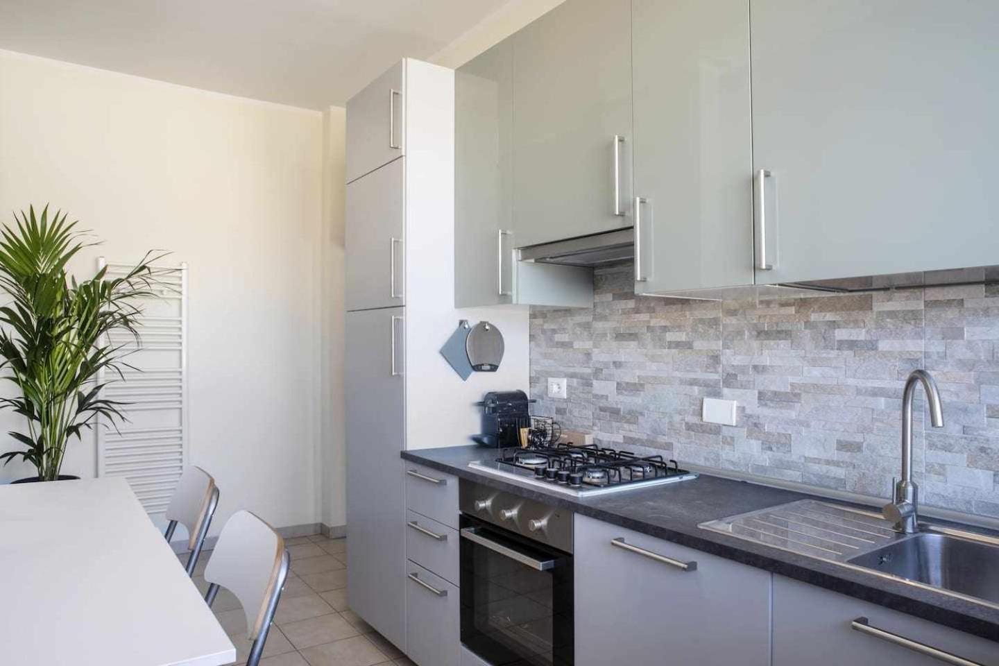 Suite La Montagnola Park 200M Stazione Centrale Болонья Экстерьер фото